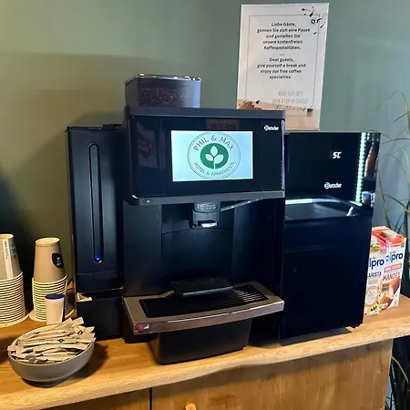 Hannover - Phil & Max Und Messe מלון Laatzen