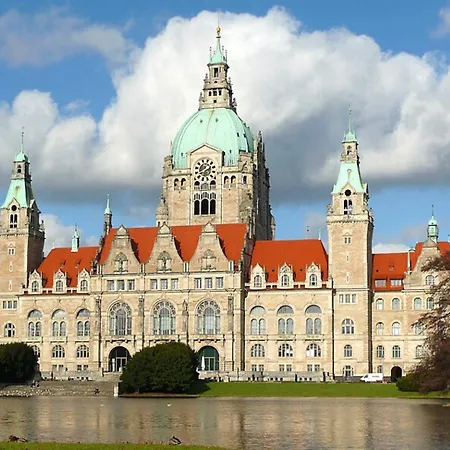 מלון Hannover - Phil & Max Und Messe 4*