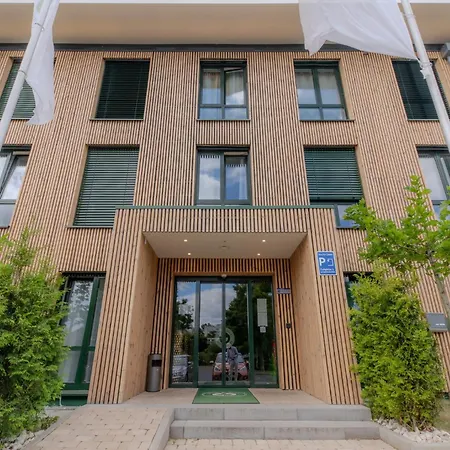 Hannover - Phil & Max Und Messe Hotel 4*